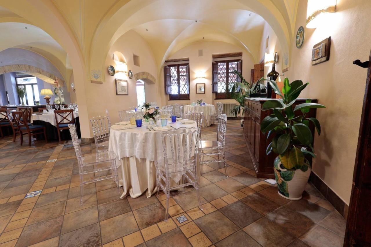Hotel Corte Dei Tini Терамо Екстериор снимка
