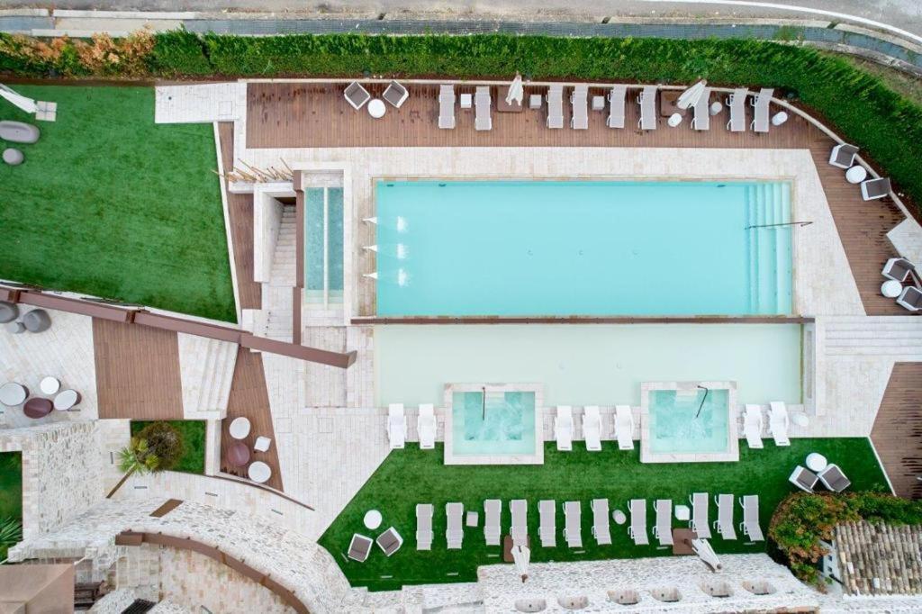 Hotel Corte Dei Tini Терамо Екстериор снимка