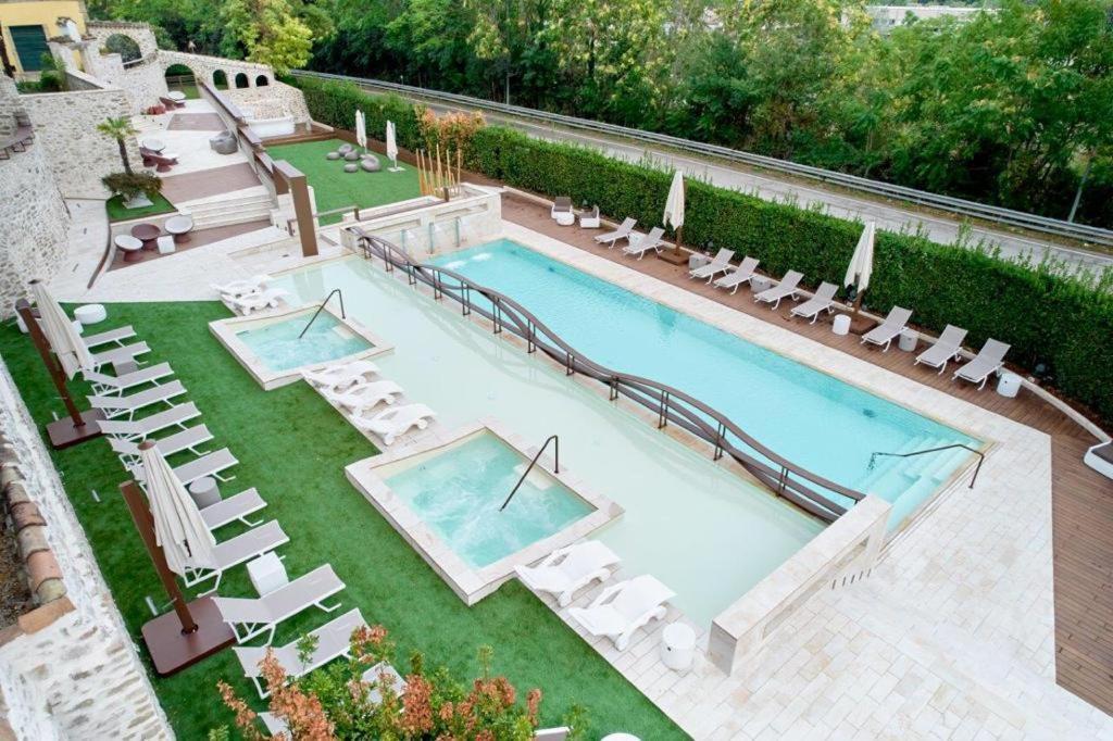 Hotel Corte Dei Tini Терамо Екстериор снимка