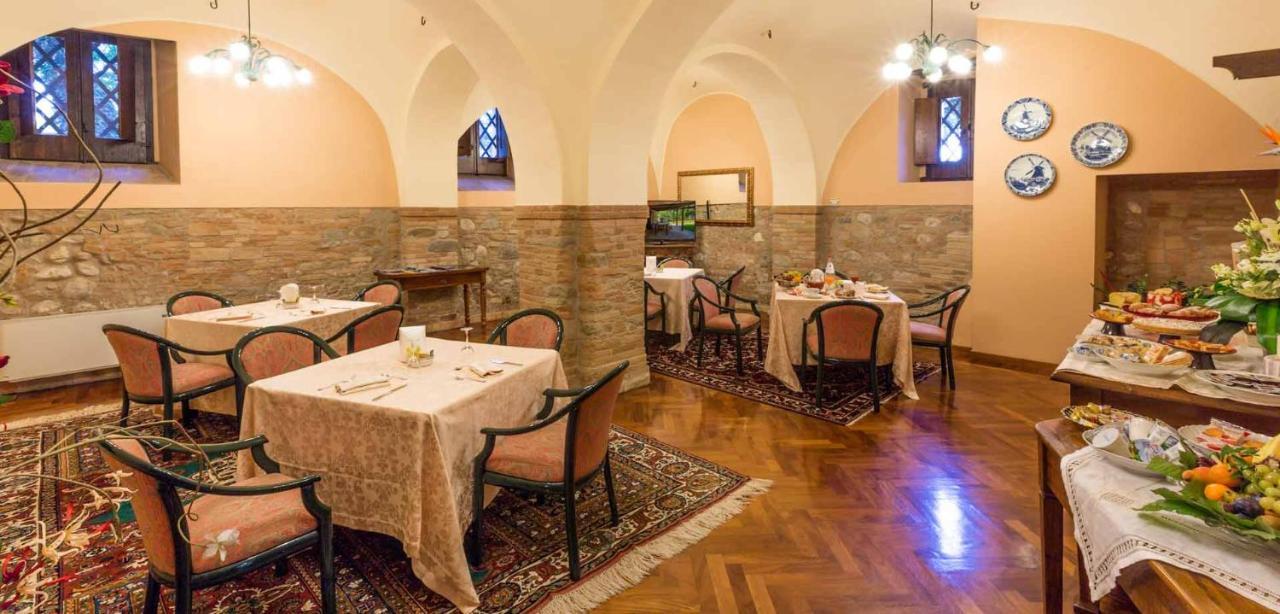Hotel Corte Dei Tini Терамо Екстериор снимка