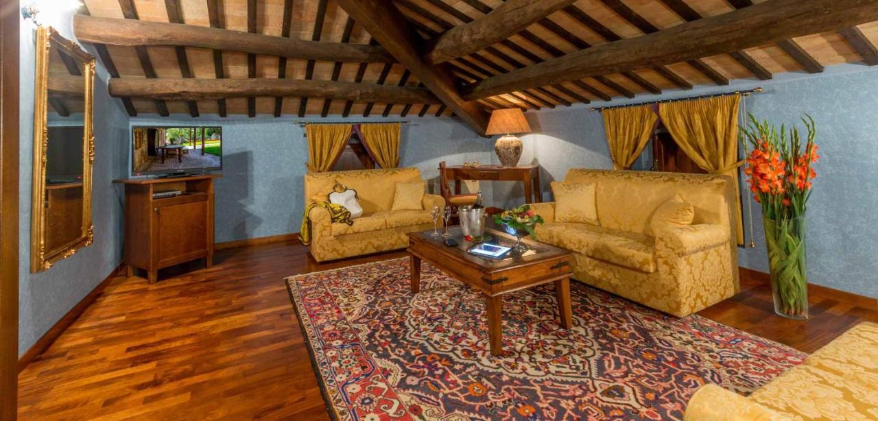 Hotel Corte Dei Tini Терамо Екстериор снимка