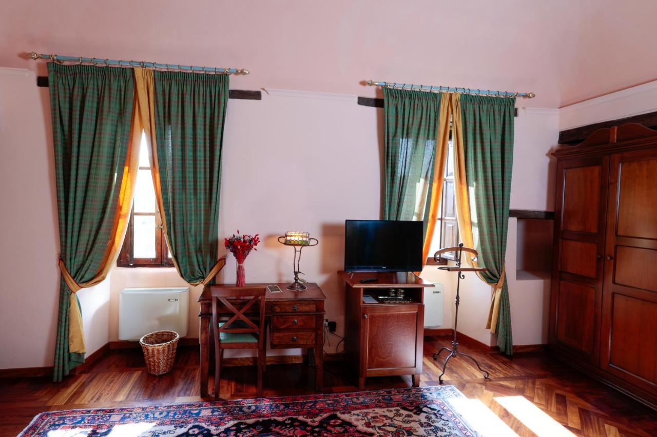 Hotel Corte Dei Tini Терамо Екстериор снимка